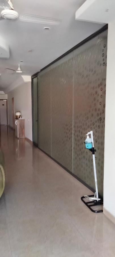 S.R. Residency Hotel Zirakpur Екстериор снимка
