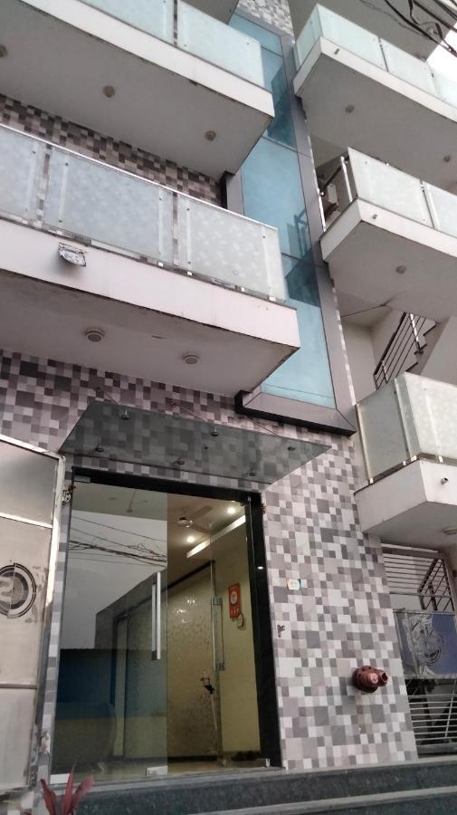 S.R. Residency Hotel Zirakpur Екстериор снимка