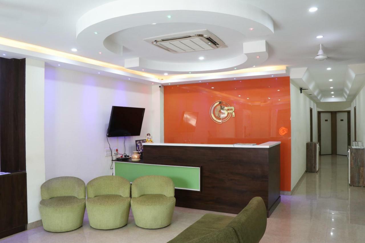 S.R. Residency Hotel Zirakpur Екстериор снимка