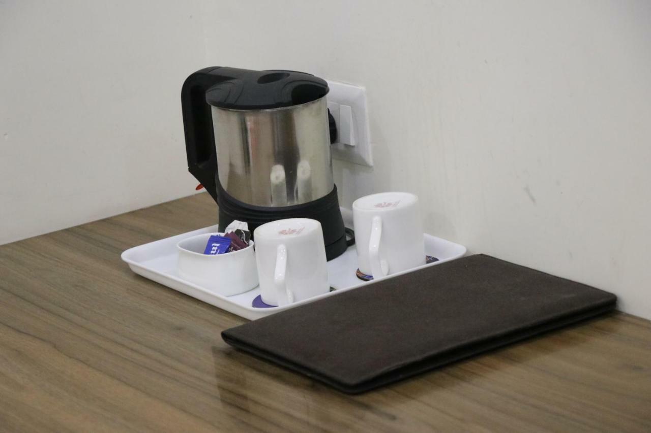 S.R. Residency Hotel Zirakpur Екстериор снимка